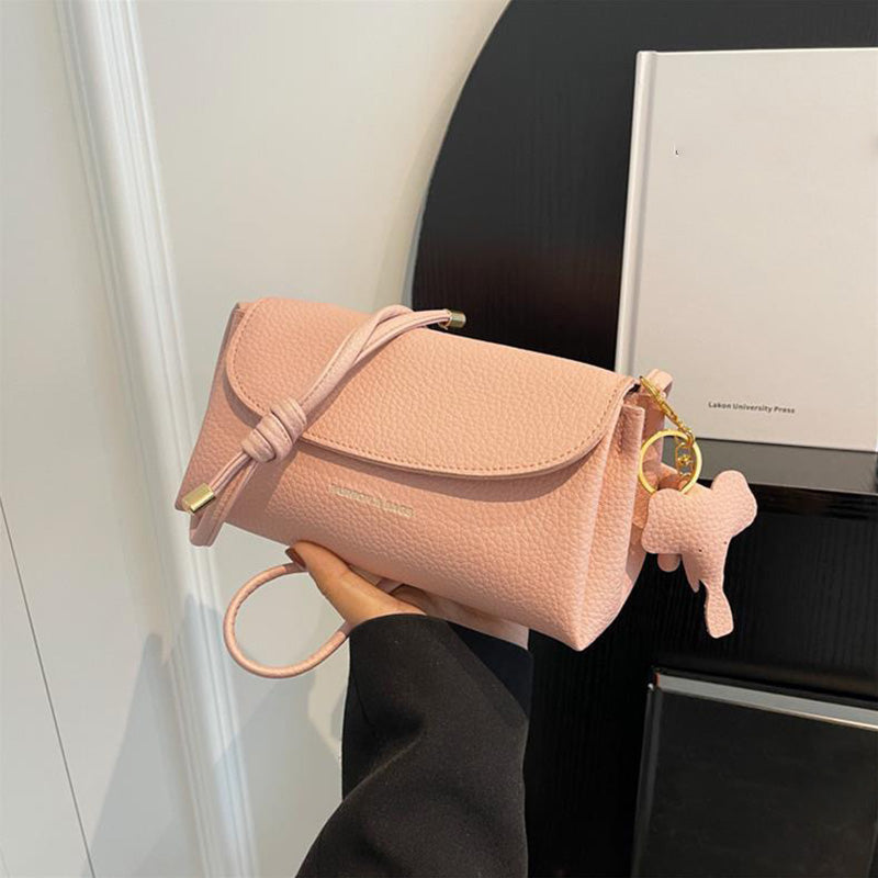 👜Women's High end Fashion Crossbody Bag with Elephant Pendant