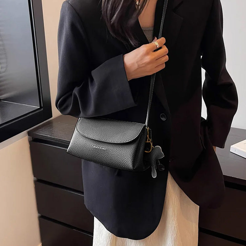👜Women's High end Fashion Crossbody Bag with Elephant Pendant