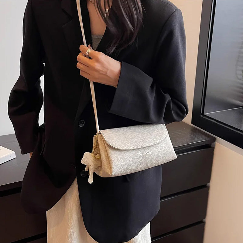👜Women's High end Fashion Crossbody Bag with Elephant Pendant