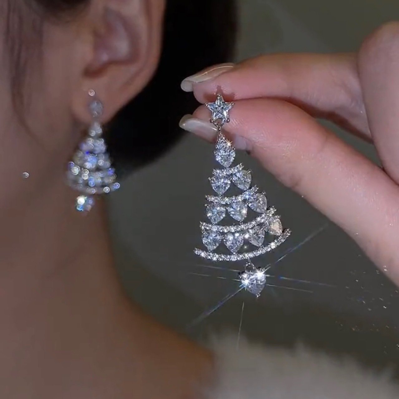 🎄Shiny Christmas Tree Earrings