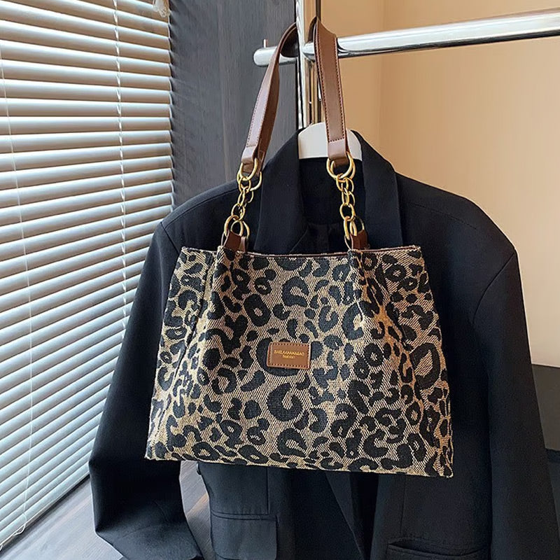 🔥Limited Time 50% OFF🔥Large Capacity Tote Bag with Leopard Print